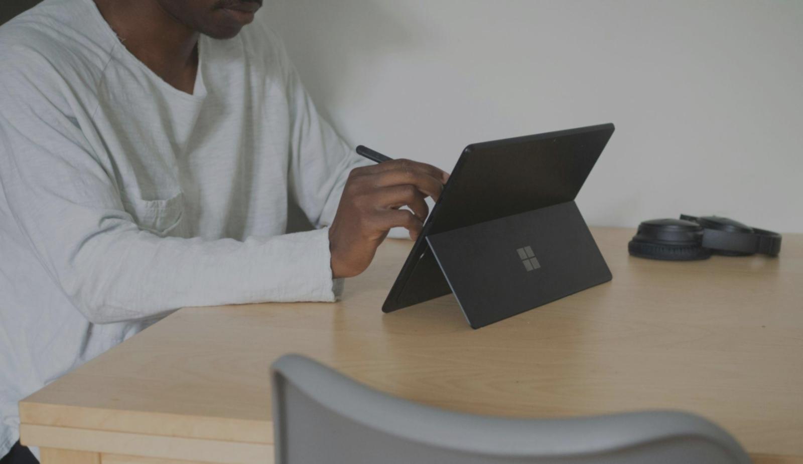 Ambiente di laboratorio per la formazione in gestione di rete con postazioni tecniche moderne